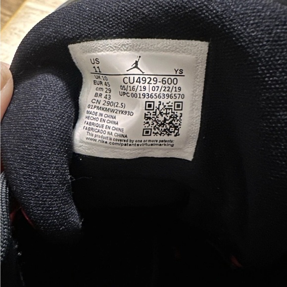 Jordan Max Aura University Red and Black Size 11 - Picture 7 of 7